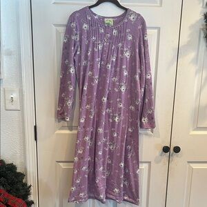 Elegant Floral Long Sleeve Nightgown